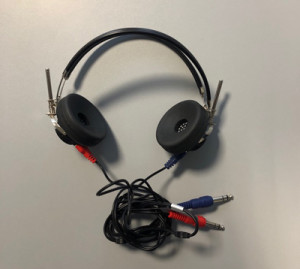 audiometro-portatile-con-via-aerea-Sibelsound-400-cuffie