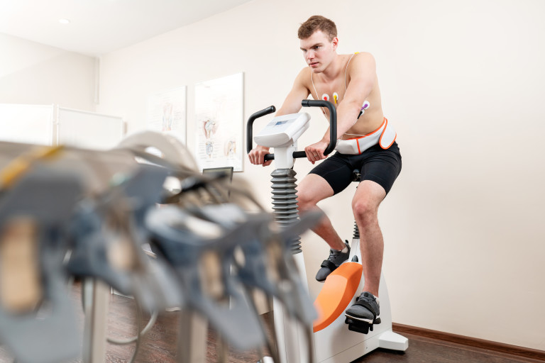 Cycloergometry Il cicloergometro: che cos'è, come funziona e quando si usa